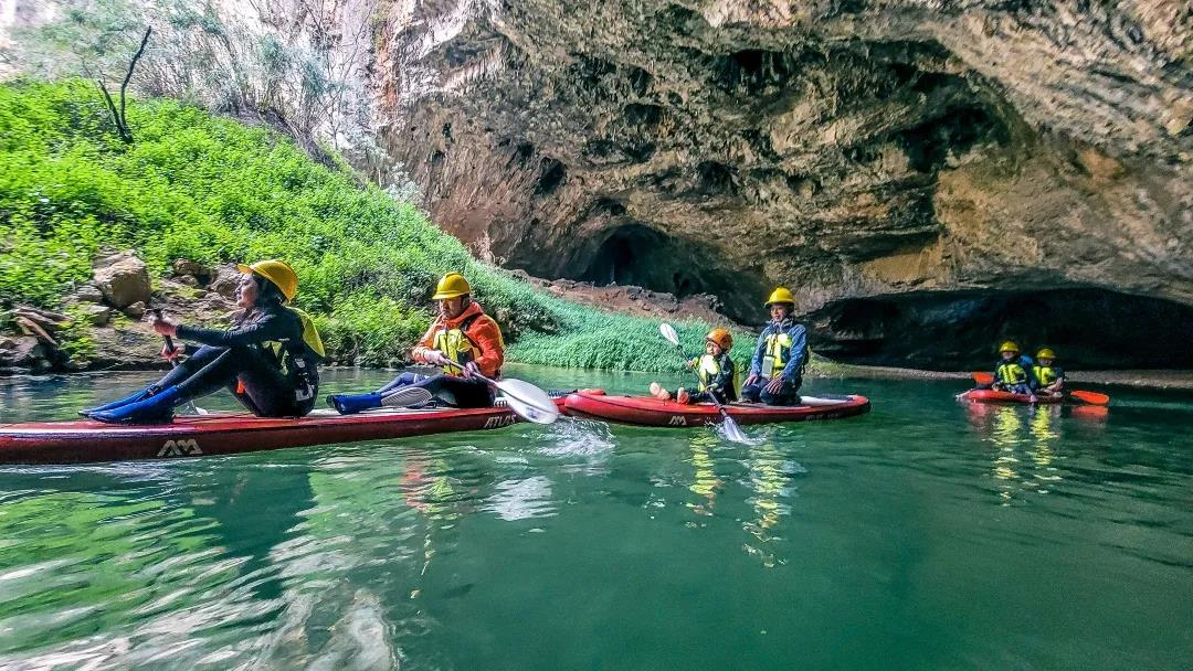 不用長途跋涉去海邊，昆明周邊居然就能槳板探洞？